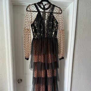Elegant Black and Cream Lace Evening Dress